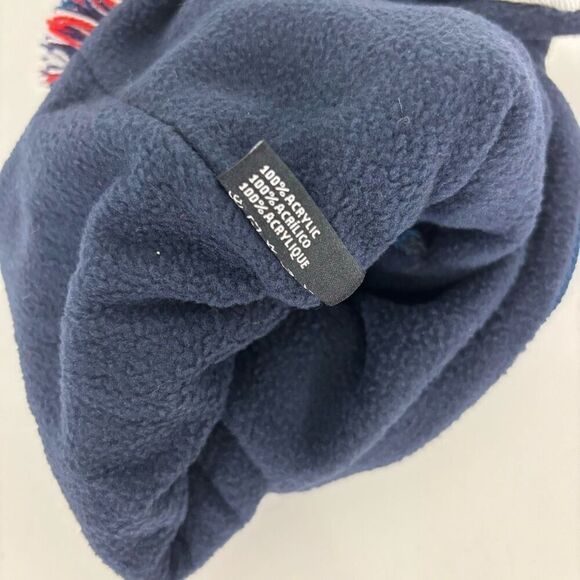 MLB Minnesota Twins Blue with Red Fleece Lined Pom Pom Winter Hat - Picture 3 of 3